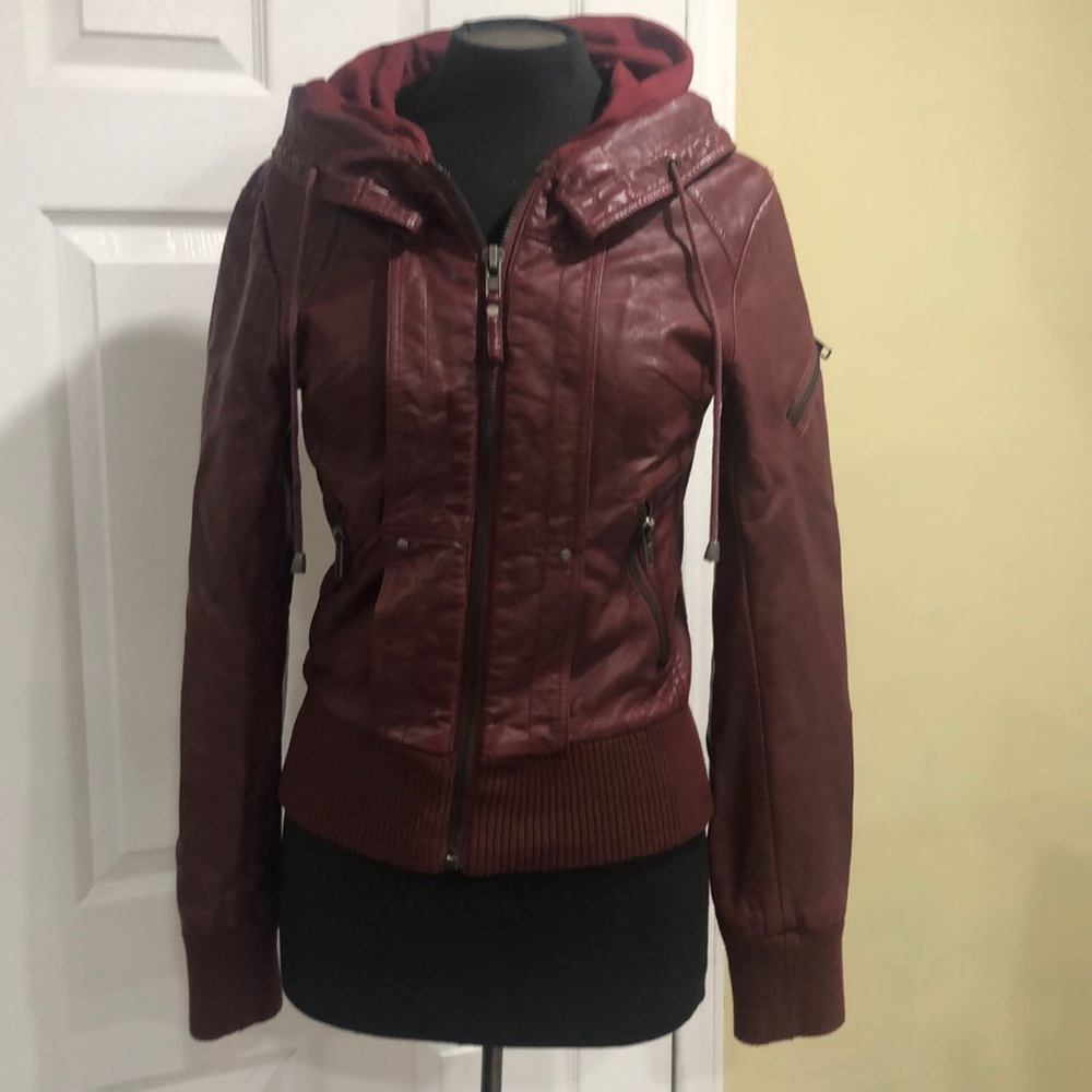 2/$30 💕 Le Chateau red faux leather jacket
